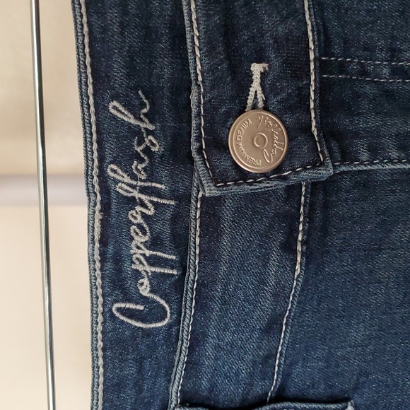 Curvy Denim Capri - Picture 7 of 7